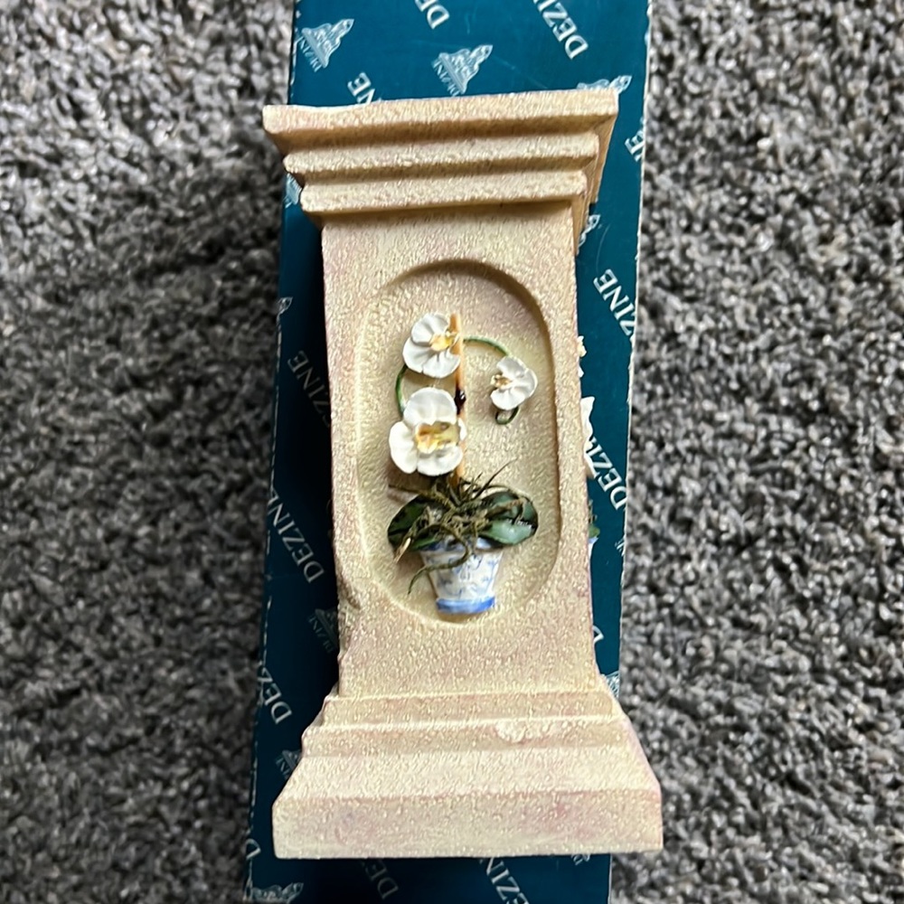 Dezine hand painted candle holder